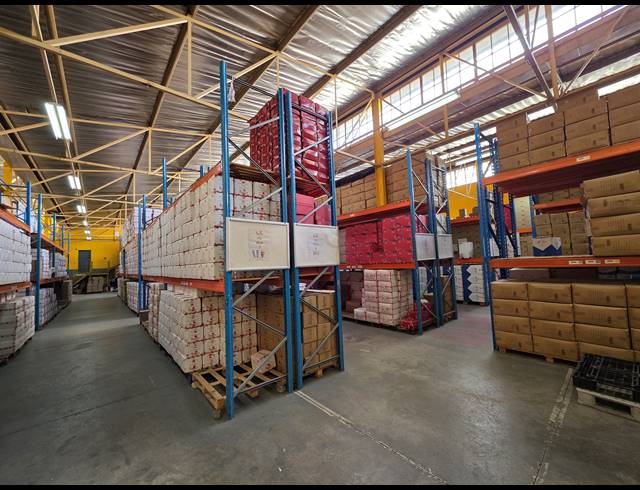 2,057M² WAREHOUSE FOR SALE IN SELBY